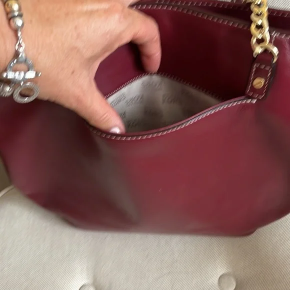 Michael Kors Tote - Picture 2 of 14